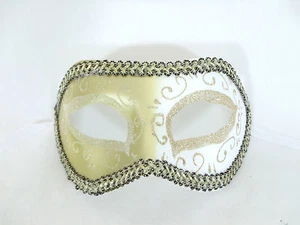 WHITE GOLD GLITTER VENETIAN MASQUERADE MASK MARDI GRAS CARNIVAL PARTY MASKS C1 - Picture 1 of 2
