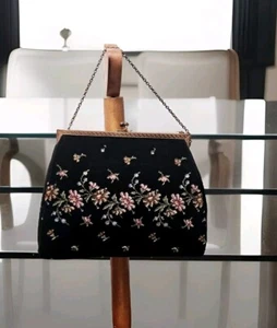 Vintage 50s Black Fabric Hand Embroidered Petit Point Wrist Bag With Coin Purse - Picture 1 of 7