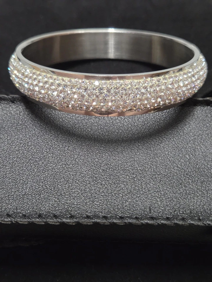 Brazalete Brazalete Acero Por Diseño Pavé Cristal Transparente Excelente Estado Foto 1 de 4
