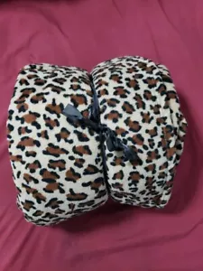 Neu Snuggie Wild Seitendecke Leopard (kein Bonuslicht) kostenloser Versand - Bild 1 von 3