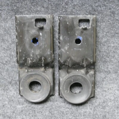 Lincoln Town Car 1998-2002 soportes de montaje de radiador superior derecho y derecho OEM 73454 Foto 1 de 3