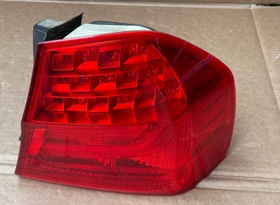 BMW 335I 2009-2011 - Luz trasera exterior derecha / lámpara 7289430 Foto 1 de 4
