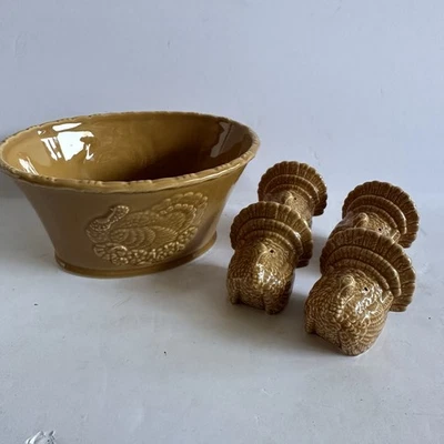 Tigela Hallmark Harvest Gold Turkey 7" com 2 sal e 2 shakers de pimenta - Imagem 1 de 4