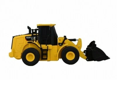 WHEELED LOADER 1:35 SCALE REMOTE CONTROL MODEL CAT 950M  - Image 1 of 4