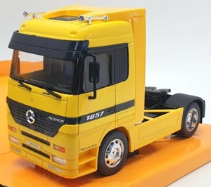 Welly 1/32 Scale Model Car 32280W - Mercedes Benz Actros - Yellow - Picture 1 of 5