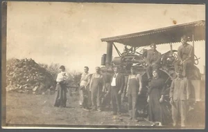 Farmers & Machinery on Iowa Farm - um 1910 RPPC Echtfoto Postkarte - UNBENUTZT - Bild 1 von 2