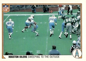 1983 Fleer Team Action #21 Sweeping to the Outside - Picture 1 of 2