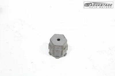 2011-2021 JEEP GRAND CHEROKEE AC AIR CONDITIONING CHARGE VALVE COVER CAP OEM - Image 1 of 4