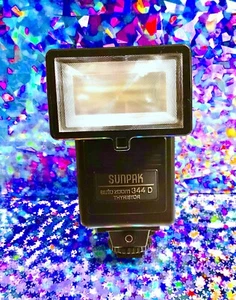 SUNPAK 344D Auto Zoom THYRISTOR Dedicated Flash For Canon Cameras UNTESTED - Picture 1 of 14