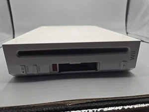 Nintendo Wii Konsole - Weiß - Bild 1 von 8