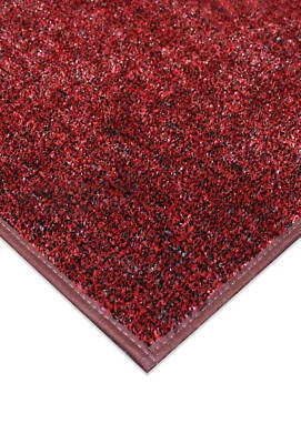 Alfombra rectangular de césped económico Koeckritz - césped artificial exterior rojo y negro Foto 1 de 4