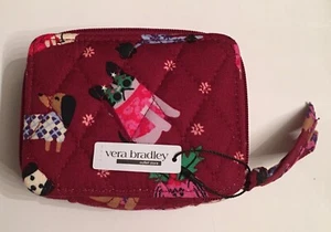 Vera Bradley Holiday Hounds Dogs Puppies Travel Pill Box Container Case - Picture 1 of 10