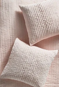 Anthropologie Kantha-Stitched Velvet Euro Sham In Peach Pink Soft Dreamy Boho - Bild 1 von 12