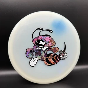 Buzzz | 20 Year UV Z | CHANGES COLOR! | Limited Edition Discraft Midrange Disc - Picture 1 of 2