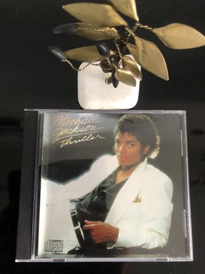 cds Thriller Michael Jackson 1982 CBS Epic Made By CBS Sony In Japan🎤🎼 - Image 1 of 4