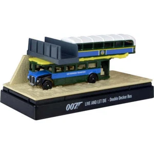 1:64 James Bond Diorama -- Double Decker Bus "Hitting Bridge Scene" -- Motormax - Picture 1 of 4