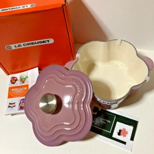 NUEVO Le Creuset Cocotte Flor Malva Rosa 20cm 2L Perilla Plateada Hierro Fundido - Imagen 1 de 14