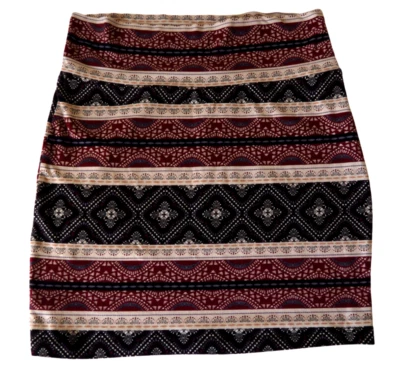 Mini-saia Charlotte Russe Bodycon tamanho Jr. grande - Imagem 1 de 3