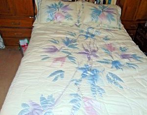 signed queen comforter & shams - Picture 1 of 5