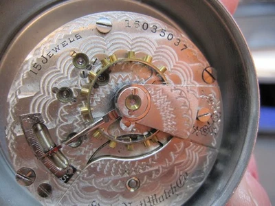 18s Elgin 15J OF pocket watch movement w good staff - Image 1 of 2