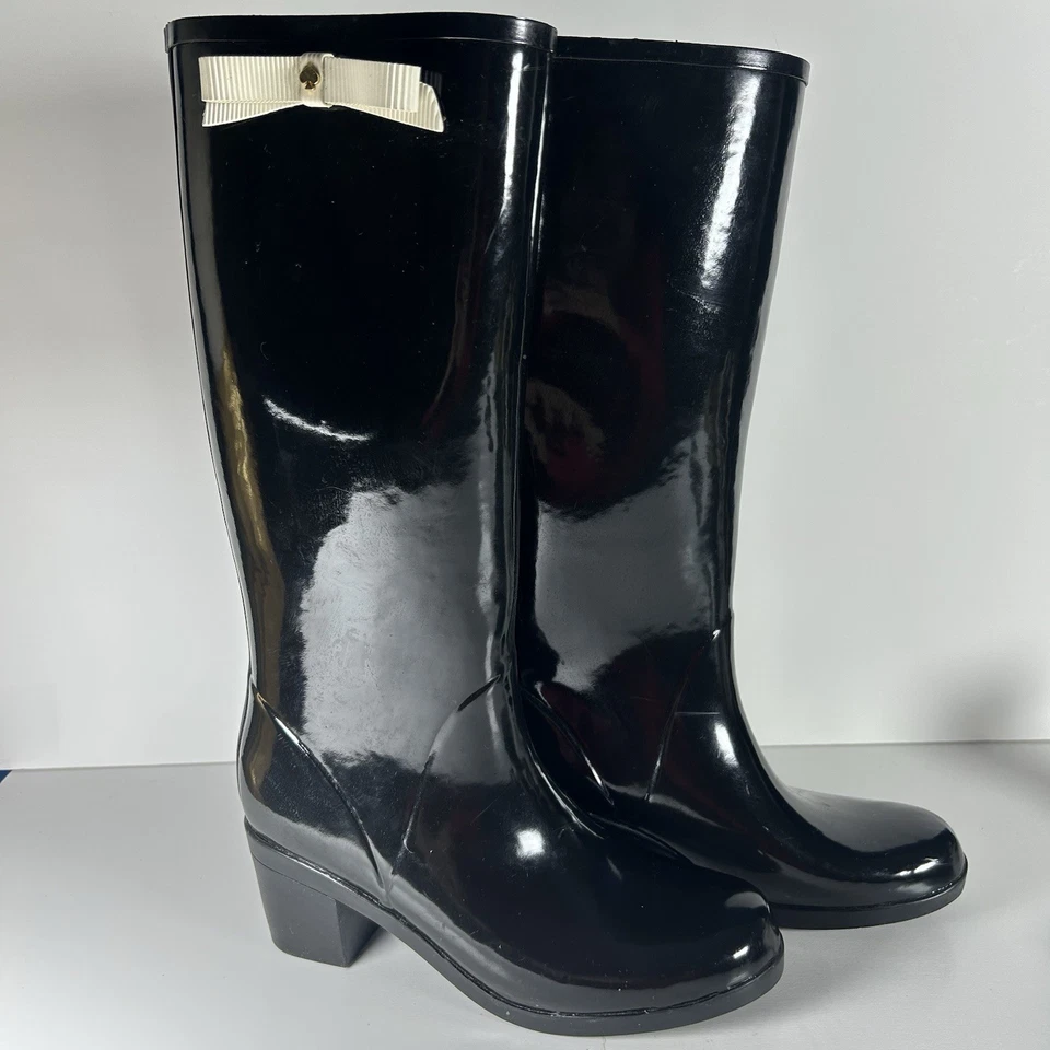 Botas de lluvia Kate Spade New York Raylan con lazo para mujer 9 negras tacones altos gruesos leer Foto 1 de 4