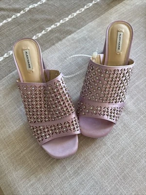 Sandálias femininas Alex Marie tamanho 6 M tecido corte a laser strass violeta salto 1 - Imagem 1 de 4