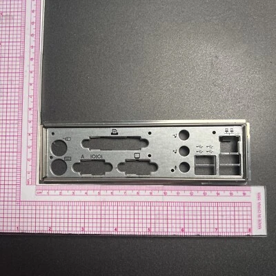 Protector de E/S ATX para placa base desconocida placa posterior de E/S Foto 1 de 2