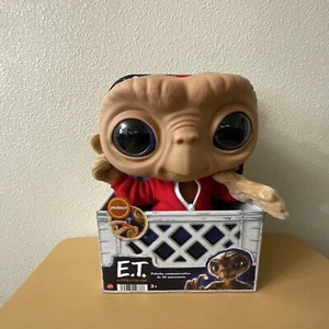 E.T. The Extra-Terrestrial 40th Anniversary 11 Inch Plush Lights and Sound NEW - Picture 1 of 5