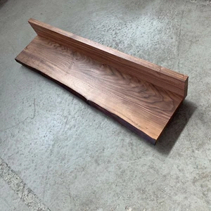 Wandboard Nussbaum L Massiv Holz mit Baumkante Board Regal Steckboard Regalbrett - Bild 1 von 12