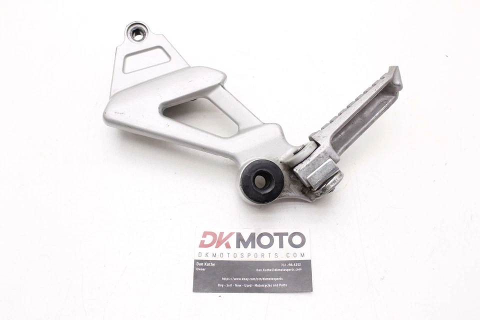 93-01 KAWASAKI NINJA ZX11 OEM CLAVIJA TRASERA IZQUIERDA PASAJERO R8.BX12 Foto 1 de 4