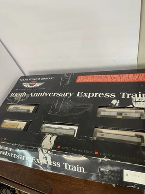 HARLEY DAVIDSON HO SCALE 100TH ANNIVERSARY EXPRESS TRAIN SET IN BOX 97965-03V - Image 1 of 3