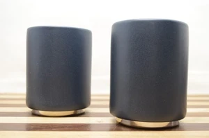 Set/2 Fellow Monty Doppelwandiger Latte Becher Matt Stein Blau/Kupfer 11 Unzen Milch Kunst - Bild 1 von 5