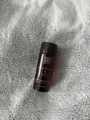 Aceite corporal nutritivo de viaje Rituals of Ayurveda rosa india y almendra dulce 1 oz Foto 1 de 3