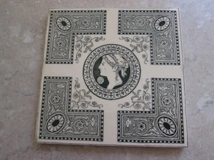 ANTIQUE / VICTORIAN TILE - CLASSICAL LADY SURROUNDED BY PATTERNS C.1890 - Picture 1 of 6