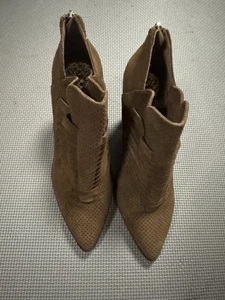 Vince Camuto Shooties - Picture 1 of 11