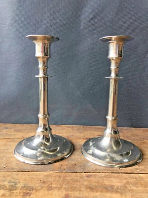 Paire d'anciens bougeoirs en fer blanc vintage candelabre déco années 1950 - Photo 1/3