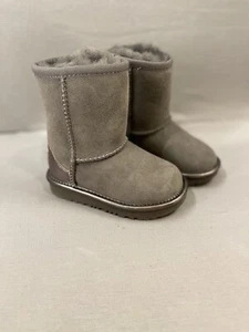 UGG Classic II Shine Sheepskin Suede Grey Ankle Boots 1139056T Toddler Sz 7 New - Picture 1 of 4