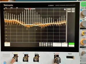 Tektronix MDO32 1 GHz Mixed Domain scope + 3GHz Spectrum Analyzer + ALL Options - Picture 1 of 16
