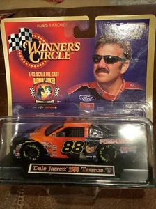 Winners Circle Dale Jarrett Batman vs Joker 1998 Ford Taurus 1:43 Scale - Picture 1 of 1