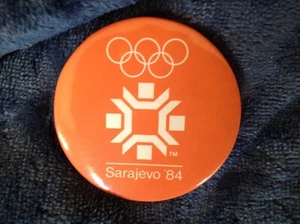 Sarajevo 1984 Olympics button pin - Picture 1 of 2