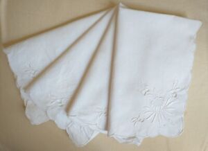 Vtg White Linen Napkins Embroidered Floral Square 15x15" Set of 4 Scalloped Hems