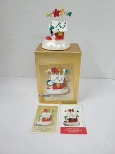 Hallmark Keepsake Snoopy Ornamento Decorador de Navidad de fama mundial Obras musicales - Imagen 1 de 10
