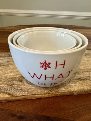 3 cuencos de anidación de cerámica de caja y barril con temática navideña roja y blanca usados en excelente estado Foto 1 de 4