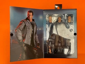 NECA FIGURINE TERMINATOR SCHWARZENEGGER 18 CM NEUF - Picture 1 of 2