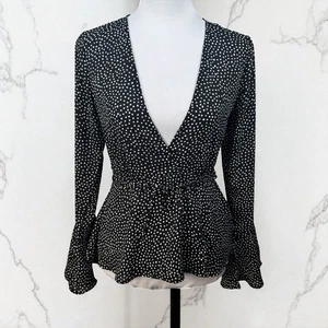 Lulus Damen Bluse Gr. XS schwarz weiß gepunktet Schößchen Wickel Flatter Langarm - Bild 1 von 11