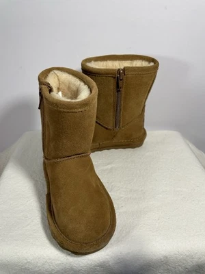 Botas para niños pequeños BearPaw ELLE marrón gamuza piel sintética forradas con cremallera talla 8 Foto 1 de 4