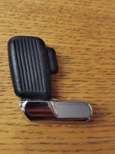 VW T25 LHS Opening 1/4 Light Catch C9775 - Picture 1 of 2