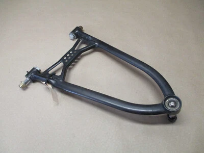 Brazo superior derecho Ski Doo 2017 Rev XS Renegade 1200 4-TEC 600HO MXZ 16 17 Y DIESTRO Foto 1 de 2