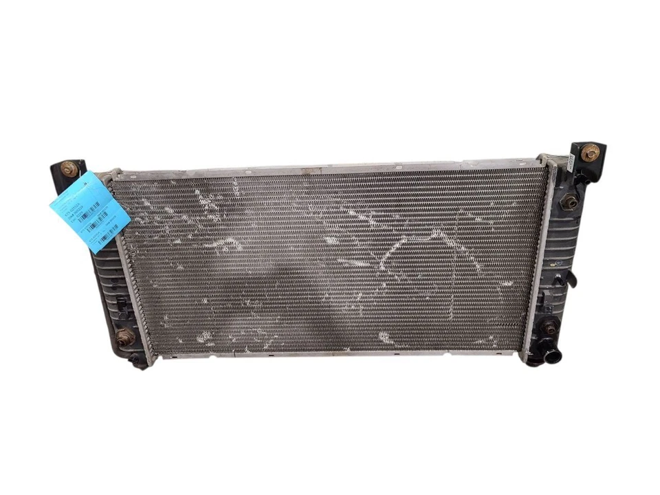 Radiator Fits 99-03 SIERRA 2500 PICKUP 646876 - Image 1 of 4