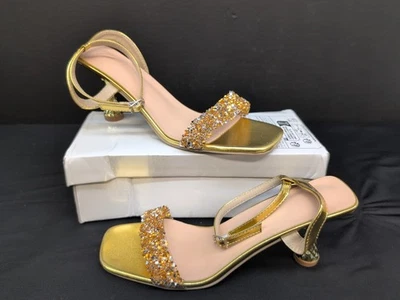 Sandália Feminina Glittery Tira no Tornozelo Biqueira Quadrada Salto Gatinho Tamanho 43 Dourada - Imagem 1 de 4